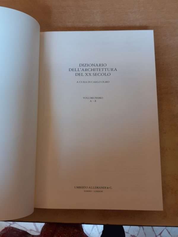 Dizionario dell'Architettura del XX secolo. 6 volumi - immagine 3
