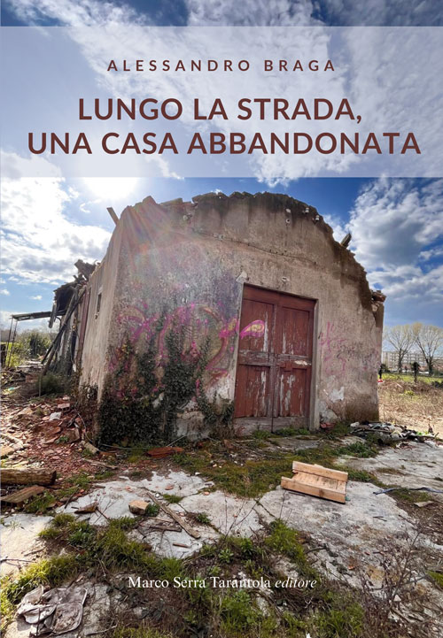 Lungo la strada, una casa abbandonata
